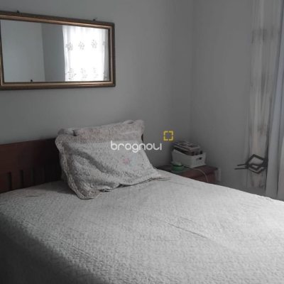 Casa com 83m², 2 quartos, 3 garagens, no bairro Rio Vermelho em Florianópolis