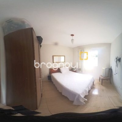 Casa com 83m², 2 quartos, 3 garagens, no bairro Rio Vermelho em Florianópolis