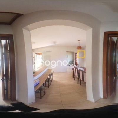Casa com 83m², 2 quartos, 3 garagens, no bairro Rio Vermelho em Florianópolis