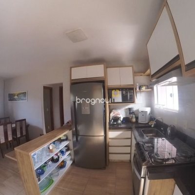 Casa com 83m², 2 quartos, 3 garagens, no bairro Rio Vermelho em Florianópolis