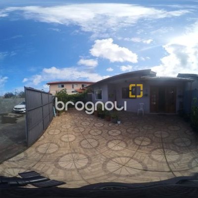 Casa com 83m², 2 quartos, 3 garagens, no bairro Rio Vermelho em Florianópolis