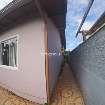 Casa com 83m², 2 quartos, 3 garagens, no bairro Rio Vermelho em Florianópolis