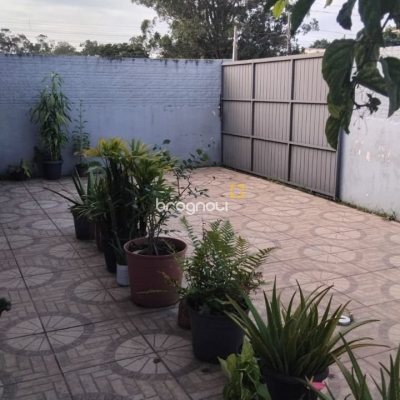 Casa com 83m², 2 quartos, 3 garagens, no bairro Rio Vermelho em Florianópolis