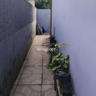 Casa com 83m², 2 quartos, 3 garagens, no bairro Rio Vermelho em Florianópolis
