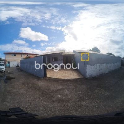 Casa com 83m², 2 quartos, 3 garagens, no bairro Rio Vermelho em Florianópolis