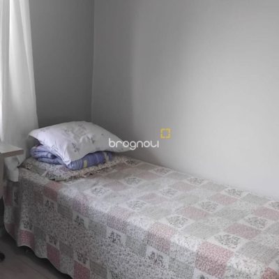 Casa com 83m², 2 quartos, 3 garagens, no bairro Rio Vermelho em Florianópolis