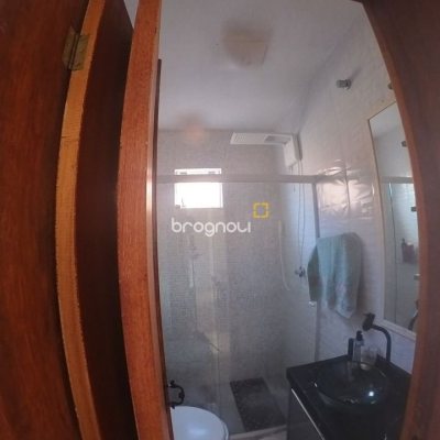 Casa com 83m², 2 quartos, 3 garagens, no bairro Rio Vermelho em Florianópolis