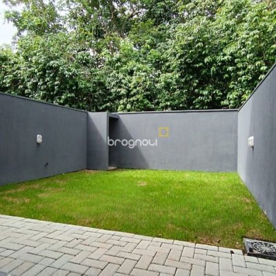Casa com 123m², 3 quartos (sendo 1 suíte), 1 garagem, no bairro Campeche em Florianópolis