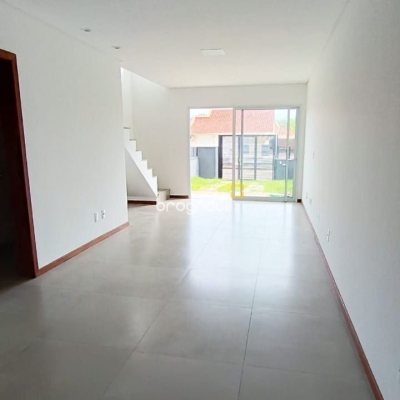 Casa com 123m², 3 quartos (sendo 1 suíte), 1 garagem, no bairro Campeche em Florianópolis