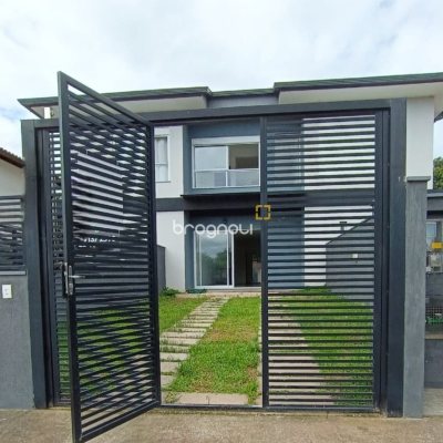 Casa com 123m², 3 quartos (sendo 1 suíte), 1 garagem, no bairro Campeche em Florianópolis
