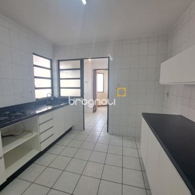 Apartamento com 100m², 3 quartos (sendo 1 suíte), 1 garagem, no bairro Balneário em Florianópolis