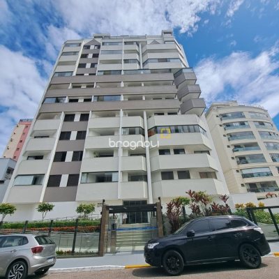 Apartamento com 100m², 3 quartos (sendo 1 suíte), 1 garagem, no bairro Balneário em Florianópolis