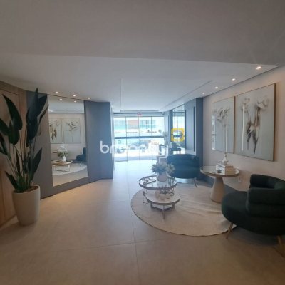 Apartamento com 100m², 3 quartos (sendo 1 suíte), 1 garagem, no bairro Balneário em Florianópolis