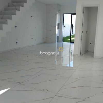 Casa com 140m², 3 quartos (sendo 3 suítes), 2 garagens, no bairro Ingleses em Florianópolis