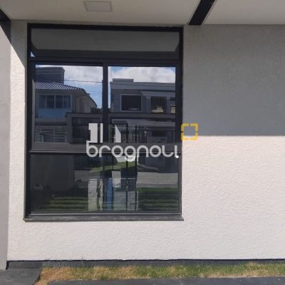 Casa com 140m², 3 quartos (sendo 3 suítes), 2 garagens, no bairro Ingleses em Florianópolis