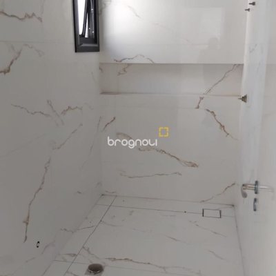 Casa com 140m², 3 quartos (sendo 3 suítes), 2 garagens, no bairro Ingleses em Florianópolis