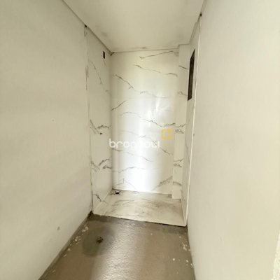 Apartamento com 143m², 2 quartos (sendo 1 suíte), 1 garagem, no bairro Santinho em Florianópolis