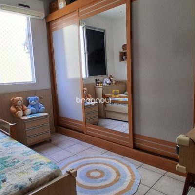 Apartamento com 96m², 3 quartos (sendo 1 suíte), 1 garagem, no bairro Trindade em Florianópolis