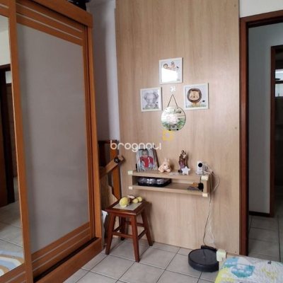 Apartamento com 96m², 3 quartos (sendo 1 suíte), 1 garagem, no bairro Trindade em Florianópolis