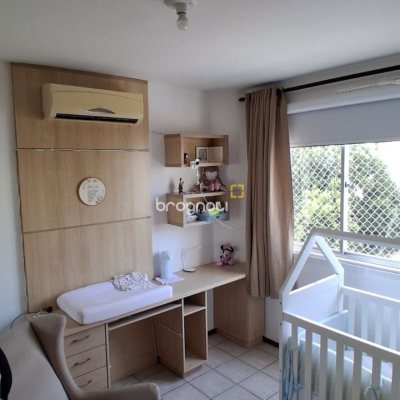 Apartamento com 96m², 3 quartos (sendo 1 suíte), 1 garagem, no bairro Trindade em Florianópolis