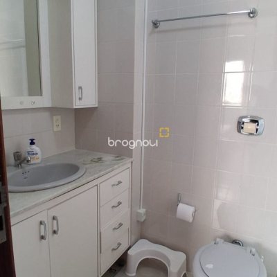 Apartamento com 96m², 3 quartos (sendo 1 suíte), 1 garagem, no bairro Trindade em Florianópolis