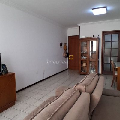 Apartamento com 96m², 3 quartos (sendo 1 suíte), 1 garagem, no bairro Trindade em Florianópolis