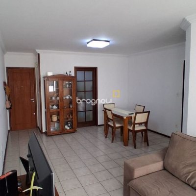 Apartamento com 96m², 3 quartos (sendo 1 suíte), 1 garagem, no bairro Trindade em Florianópolis