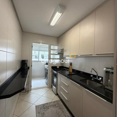 Apartamento com 102m², 3 quartos (sendo 1 suíte), 1 garagem, no bairro Jurerê Internacional em Florianópolis