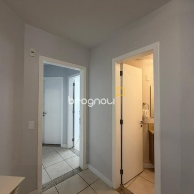 Apartamento com 102m², 3 quartos (sendo 1 suíte), 1 garagem, no bairro Jurerê Internacional em Florianópolis