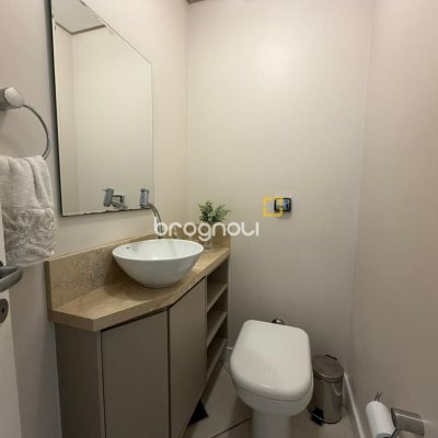 Apartamento com 102m², 3 quartos (sendo 1 suíte), 1 garagem, no bairro Jurerê Internacional em Florianópolis