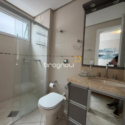 Apartamento com 102m², 3 quartos (sendo 1 suíte), 1 garagem, no bairro Jurerê Internacional em Florianópolis