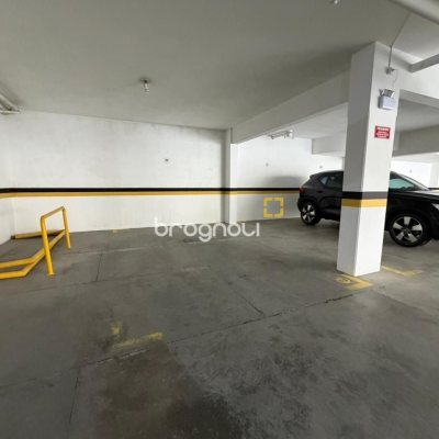Apartamento com 102m², 3 quartos (sendo 1 suíte), 1 garagem, no bairro Jurerê Internacional em Florianópolis