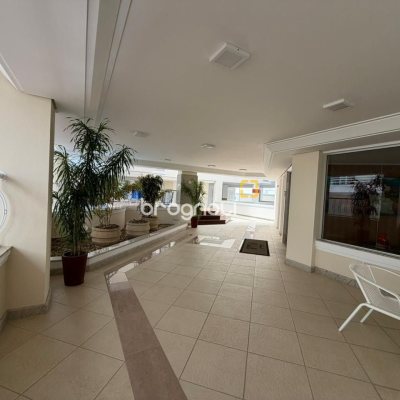Apartamento com 102m², 3 quartos (sendo 1 suíte), 1 garagem, no bairro Jurerê Internacional em Florianópolis