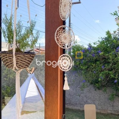 Casa com 239m², 5 quartos (sendo 1 suíte), 2 garagens, no bairro Carianos em Florianópolis