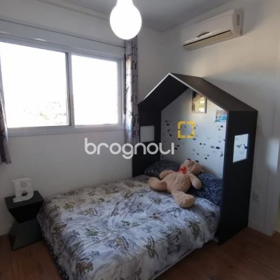 Casa de Condomínio com 138m², 3 quartos (sendo 3 suítes), 2 garagens, no bairro Cachoeira do Bom Jesus em Florianópolis