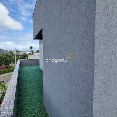 Casa de Condomínio com 138m², 3 quartos (sendo 3 suítes), 2 garagens, no bairro Cachoeira do Bom Jesus em Florianópolis