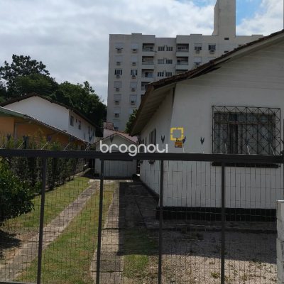 Terreno com 1000m², no bairro Trindade em Florianópolis