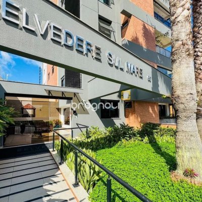 Apartamento com 64m², 2 quartos (sendo 1 suíte), 2 garagens, no bairro Agronômica em Florianópolis