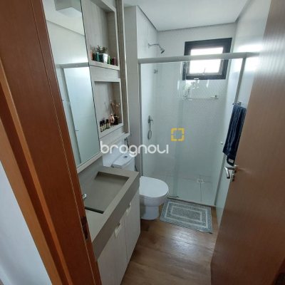 Apartamento com 64m², 2 quartos (sendo 1 suíte), 2 garagens, no bairro Agronômica em Florianópolis
