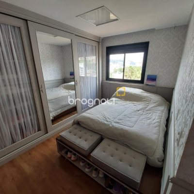 Apartamento com 64m², 2 quartos (sendo 1 suíte), 2 garagens, no bairro Agronômica em Florianópolis