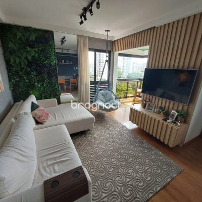 Apartamento com 64m², 2 quartos (sendo 1 suíte), 2 garagens, no bairro Agronômica em Florianópolis