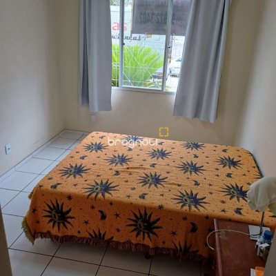 Apartamento com 78m², 3 quartos (sendo 1 suíte), 1 garagem, no bairro Estreito em Florianópolis