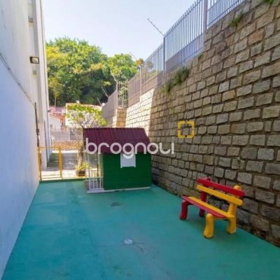 Apartamento com 78m², 3 quartos (sendo 1 suíte), 1 garagem, no bairro Estreito em Florianópolis