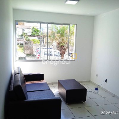Apartamento com 78m², 3 quartos (sendo 1 suíte), 1 garagem, no bairro Estreito em Florianópolis