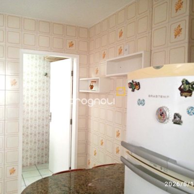 Apartamento com 78m², 3 quartos (sendo 1 suíte), 1 garagem, no bairro Estreito em Florianópolis
