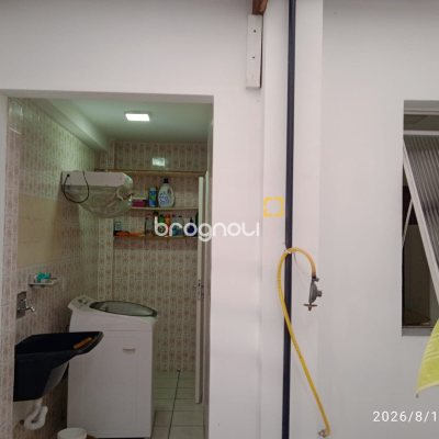 Apartamento com 78m², 3 quartos (sendo 1 suíte), 1 garagem, no bairro Estreito em Florianópolis