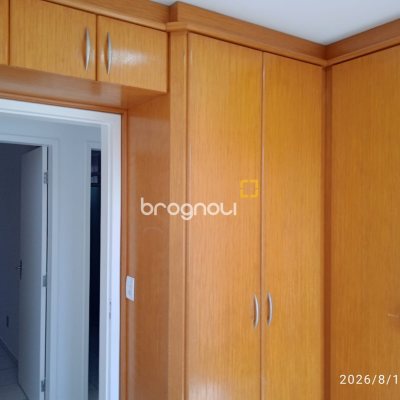 Apartamento com 78m², 3 quartos (sendo 1 suíte), 1 garagem, no bairro Estreito em Florianópolis