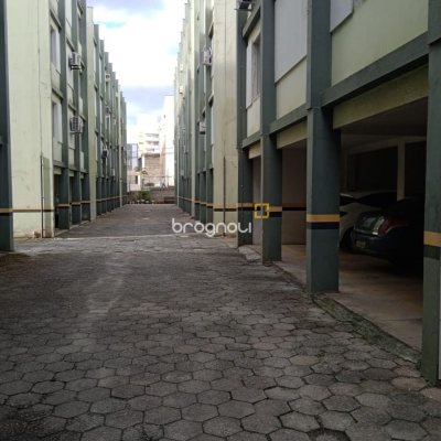 Apartamento com 78m², 3 quartos (sendo 1 suíte), 1 garagem, no bairro Estreito em Florianópolis