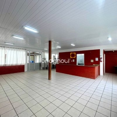 Apartamento com 78m², 3 quartos (sendo 1 suíte), 1 garagem, no bairro Estreito em Florianópolis