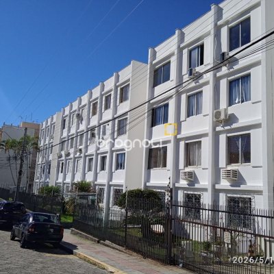 Apartamento com 78m², 3 quartos (sendo 1 suíte), 1 garagem, no bairro Estreito em Florianópolis
